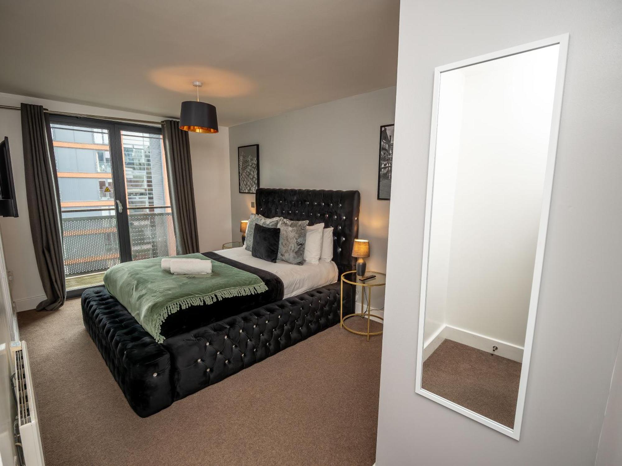 Amazing New Arcadian Centre - 1Bdr - Balcony & Parking Apartment Бирмингам Екстериор снимка